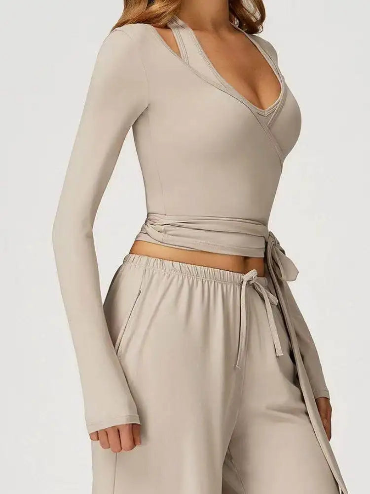 Slim-Fit Long-Sleeve Yoga Top with Straps THRIXINE