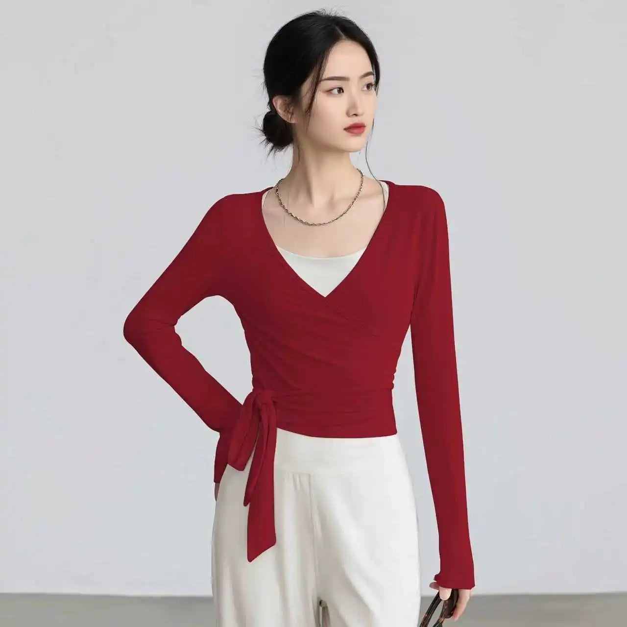 Slim-Fit Long-Sleeve Yoga Top with Straps THRIXINE